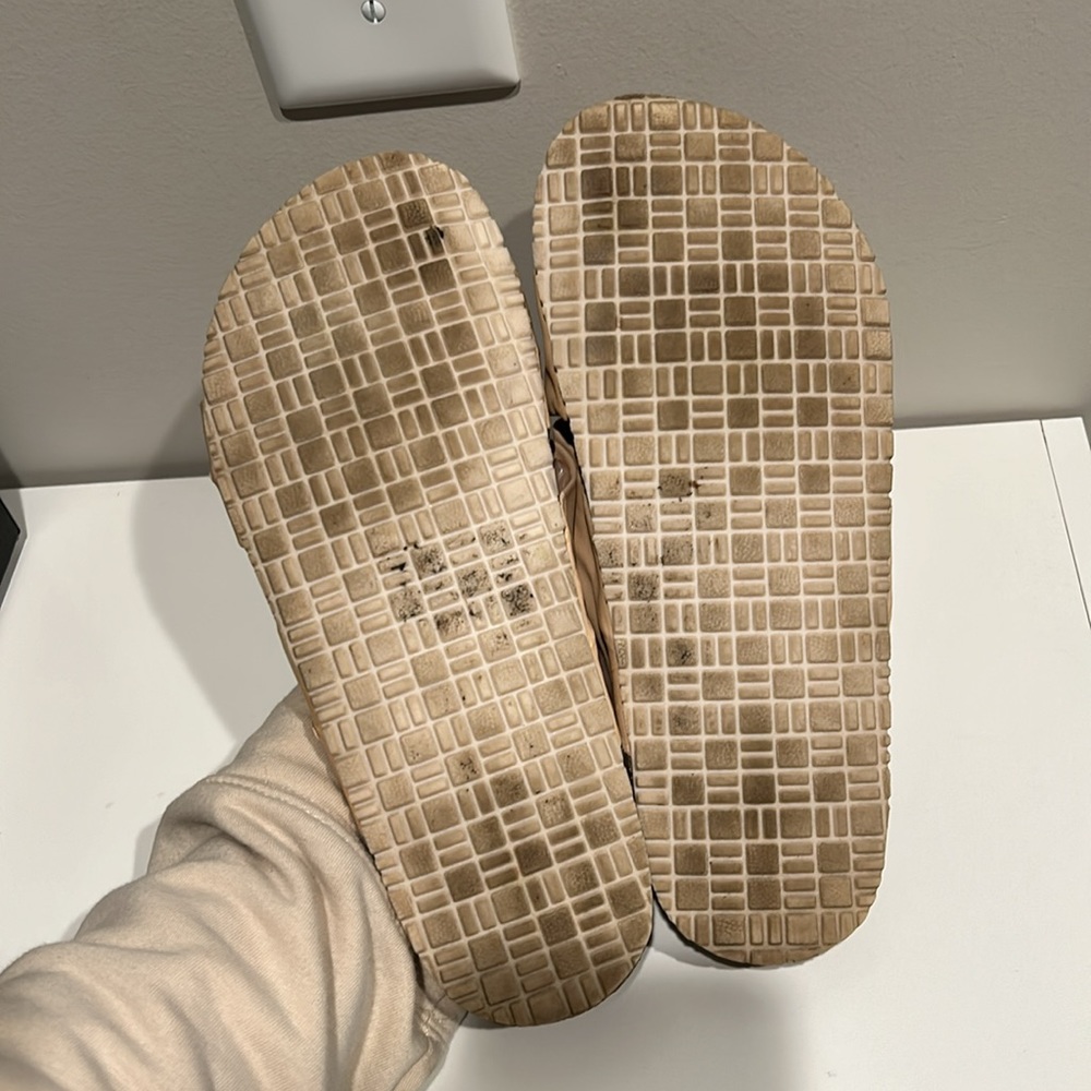 Universal Thread Knotted Slides - Picture 2 of 2